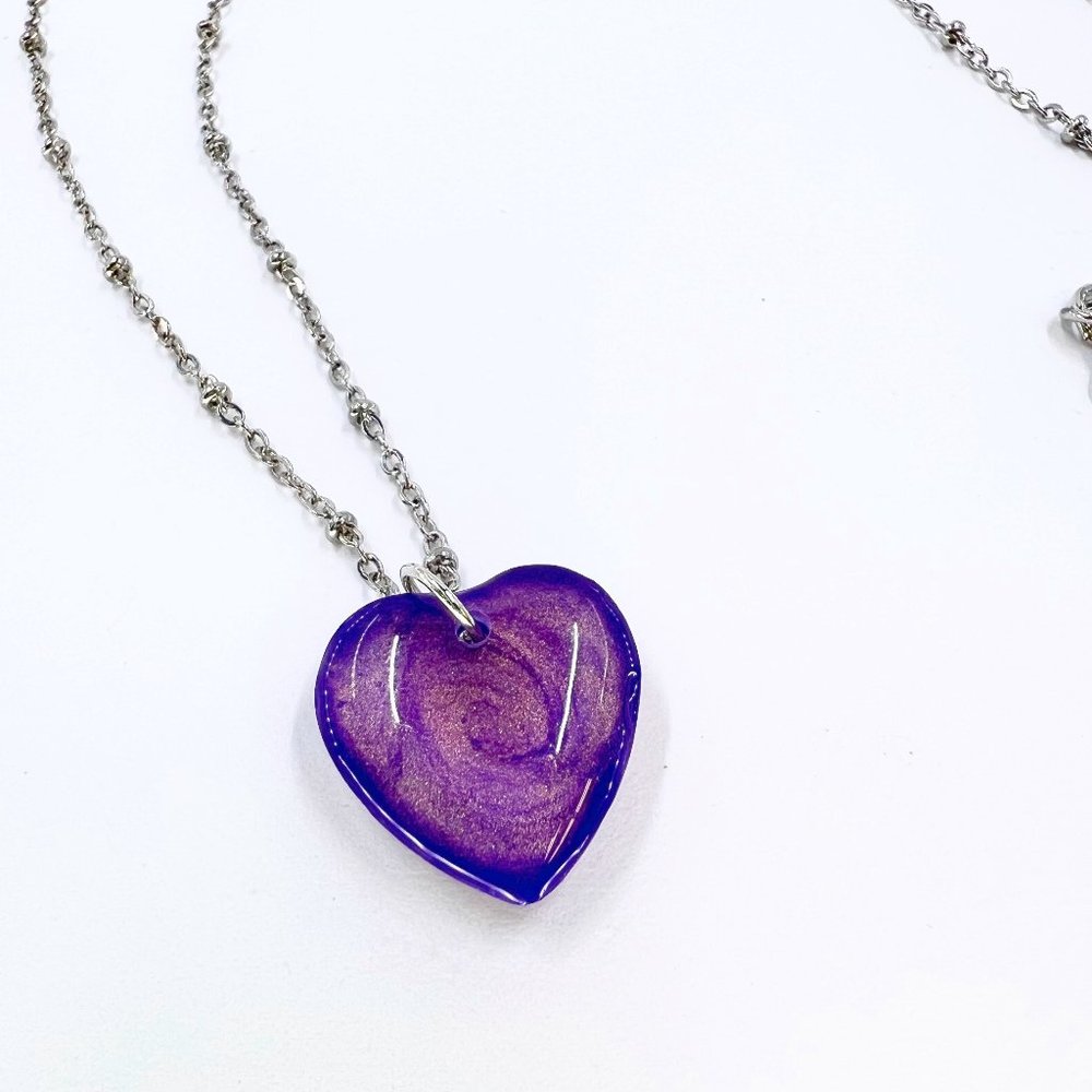 New / Handcrafted - Purple Iridescent Bubble Heart Silver Tone Chain Necklace - Picture 5 of 7